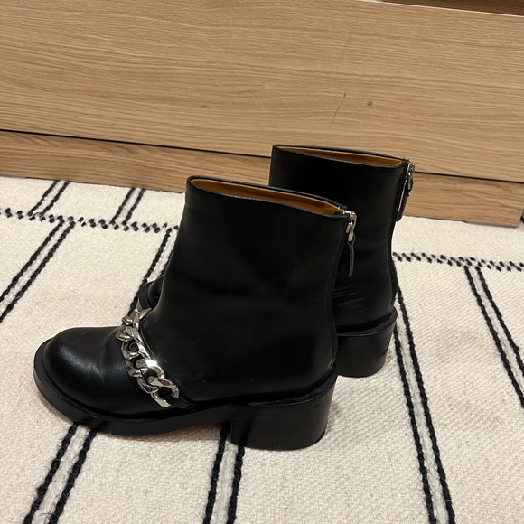 Jessica Buurman Black Leather Chain Ankle Boots - Picture 3 of 7